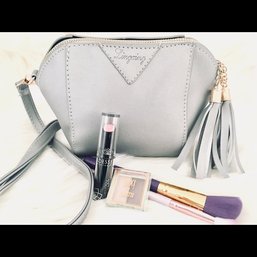 Molly's mini cross body: grey